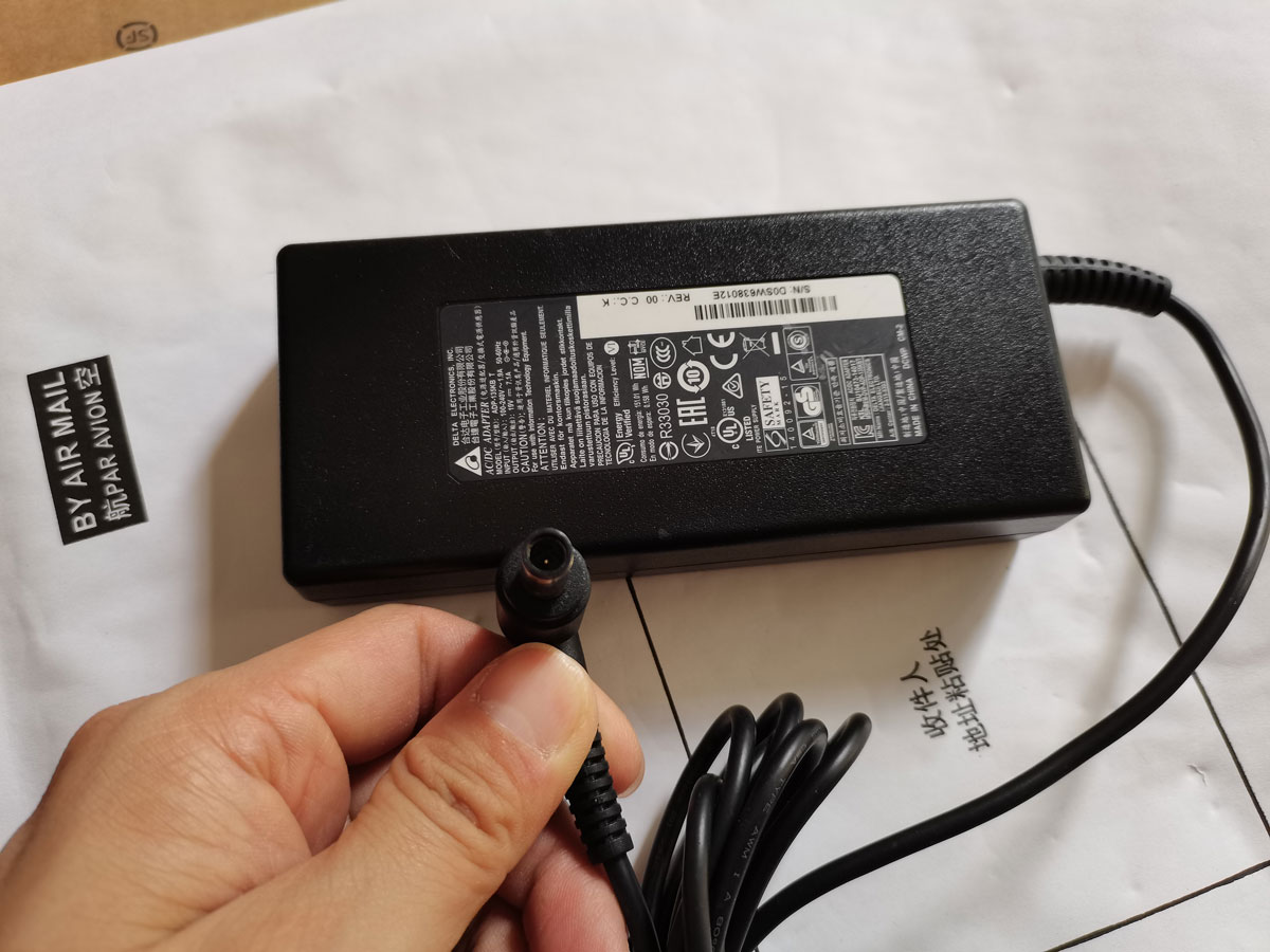 Nouveau OEM Delta 19V 7.1A 135 - Pc Gaming News avis et prix