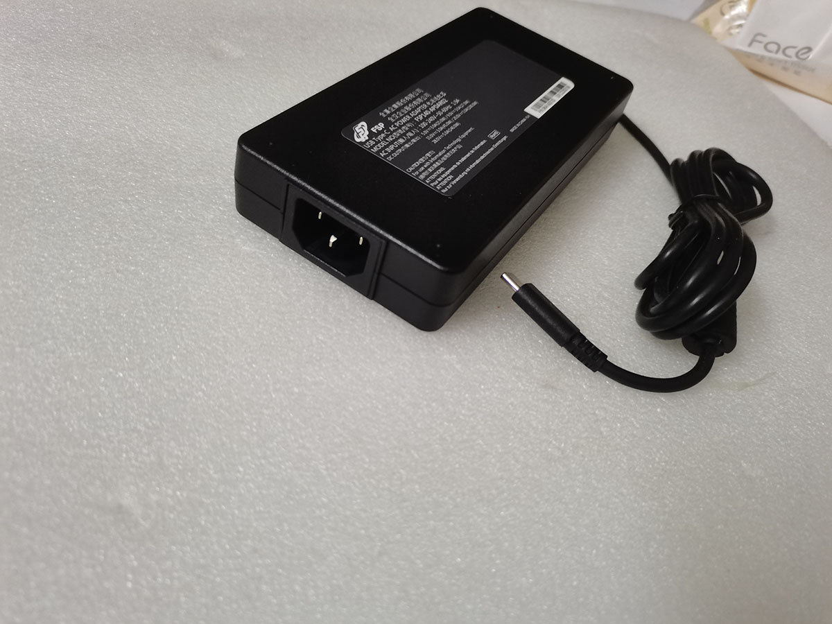 Nouveau mince OEM FSP 28V 5A F - Pc Gaming News avis et prix